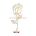 Ażurowa drewniana róża na podstawce.