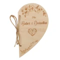 Kartka serce z życzeniami dla Babci i Dziadka ze sklejki brzozowej z wygrawerowanymi kwiatami i sercem.