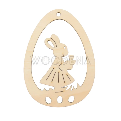 Drewniany zając wielkanocny w jajku