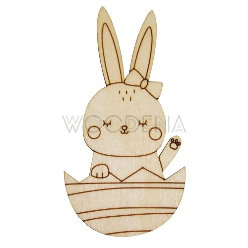 Drewniany królik wielkanocny dziewczynka