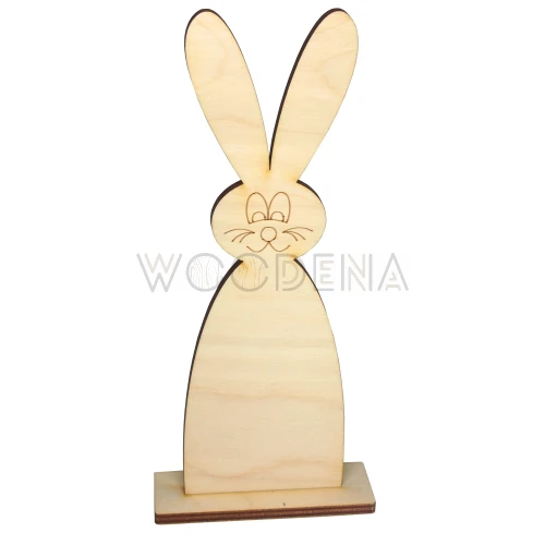 Drewniany zając wielkanocny na podstawce