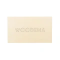 Prostokątna plakietka ze sklejki brzozowej. Widok z góry. Logo Woodenia.