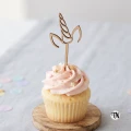 Drewniny Topper piker Róg jednorożca ażurowy na deserek