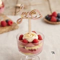 Drewniany Topper piker Love z dużym L na deserek