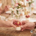 Drewniany Topper piker Serce ażurowe proste na deserek