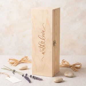 Single wine box with hinged lid - engraved box with heart for beloved person