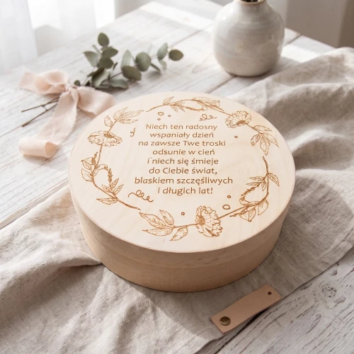 Round box with lid - birthday gift box with wishes