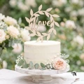 Topper "love" w wianku drewniany