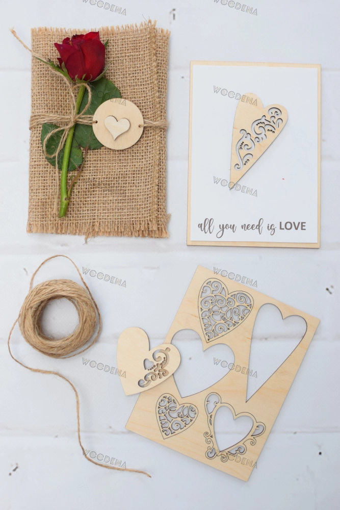 Drewniana kartka na Dzień Kobiet