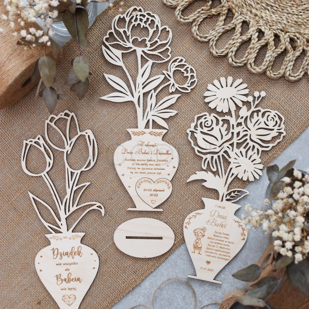 Drewniane kwiaty z życzeniami